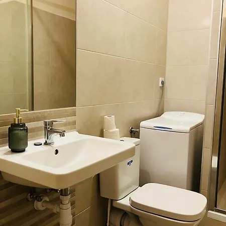 Downtown- Csaladi Lägenhet *